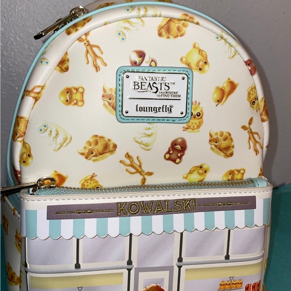 Loungefly Harry Potter Fantastic Beasts Kowalski Bakery Mini Backpack - Picture 4 of 12